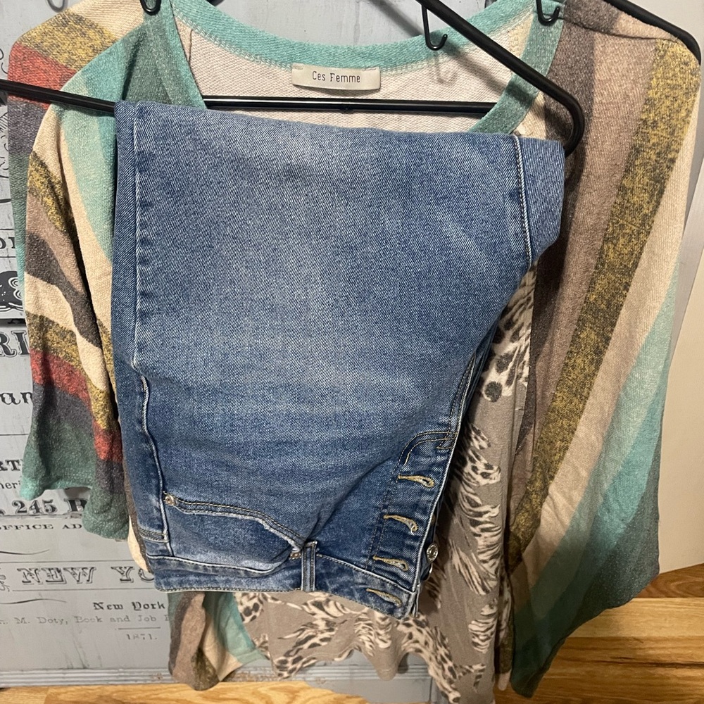 Jeans and top outfit